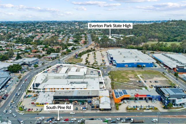 025_Open2view_ID663406-768_Stafford_Road__Woolworths_Everton_Park